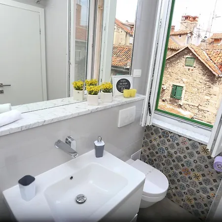 Lucena Apartment Split